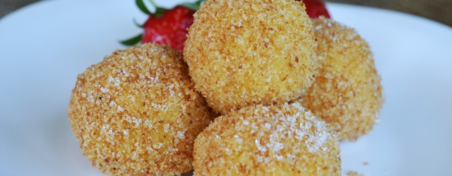 Nu stiu ce inseamna papansii pentru voi, dar pentru mine acestia reprezinta ‘comfort food’ cum zic americanii, adica un fel de desert care ma linisteste si ma face sa ma...